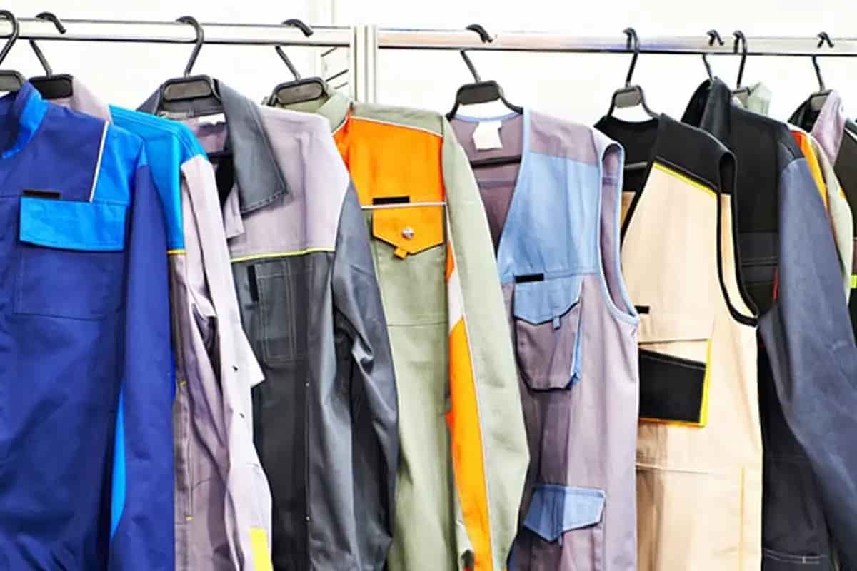 تصویر 4 از لباس کار خدماتی باکیفیت برای محیط‌ های کاری مختلف